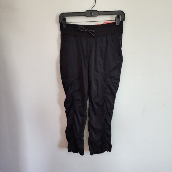 Ladies SZ XS The North Face Black Aphrodite Capri Pant - Picture 1 of 3